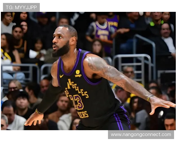 湖人迎关键赛季调整 詹姆斯能否带队重返巅峰