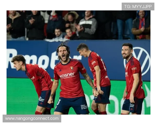 瓦伦西亚决赛精彩瞬间解析意大利车手夺冠全程回顾